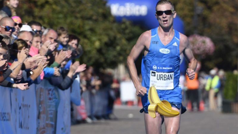Ballsy runner’s dick and balls pop out during marathon 