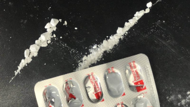 Douchebags make bank selling ground up paracetamol as cocaine at festivals