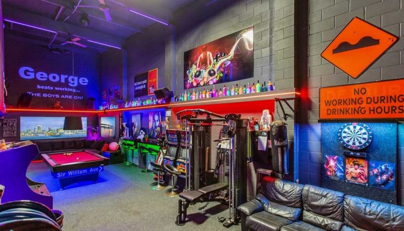 Unreal rave cave up for sale in Auckland complete with massive George sign