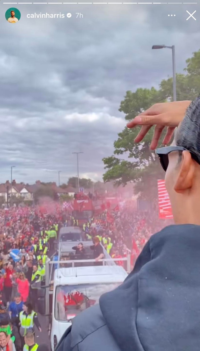 'Absolute scenes' as Calvin Harris hops on the roof of Liverpool's bus to DJ their FA Cup parade