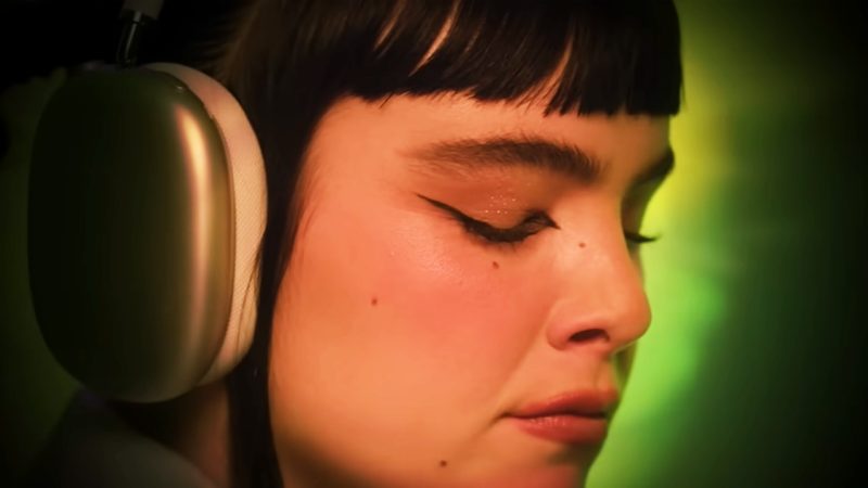 Benee's new tune 'Bagels' relaxes your anxiety through the power of science - but how?