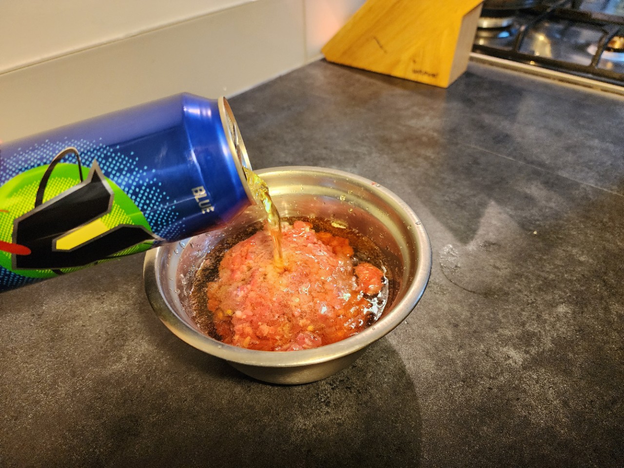 Kiwi lad makes Blue V-infused mince and cheese pie 'abomination' for the tradies